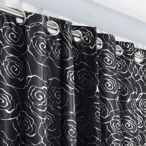 Το Μεγάλο Παζάρι Κουρτίνα Σατέν Έτοιμη Ραμμένη Με Τρούκς Κρίκους 270×280 100% Σκίασης Μάυρο (TMP-3590)