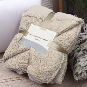 Το Μεγάλο Παζάρι Κουβέρτα Προβατάκι Διπλής Στρώσης 4kg Yπέρδιπλη 220×240 Ανάγλυφη Flannel-Sherpa Μπέζ (TMP-3569)